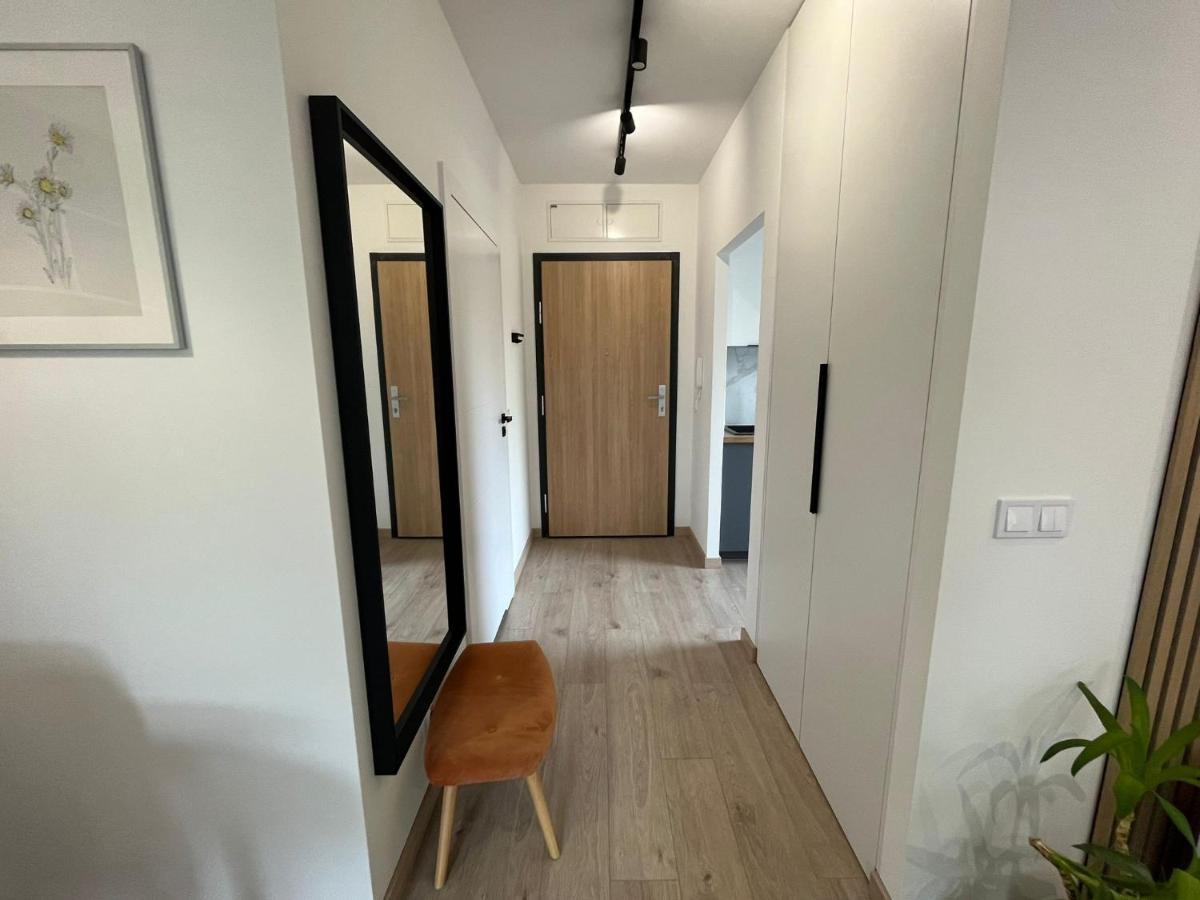 Komfort W Centrum Parking Wroclaw Ngoại thất bức ảnh